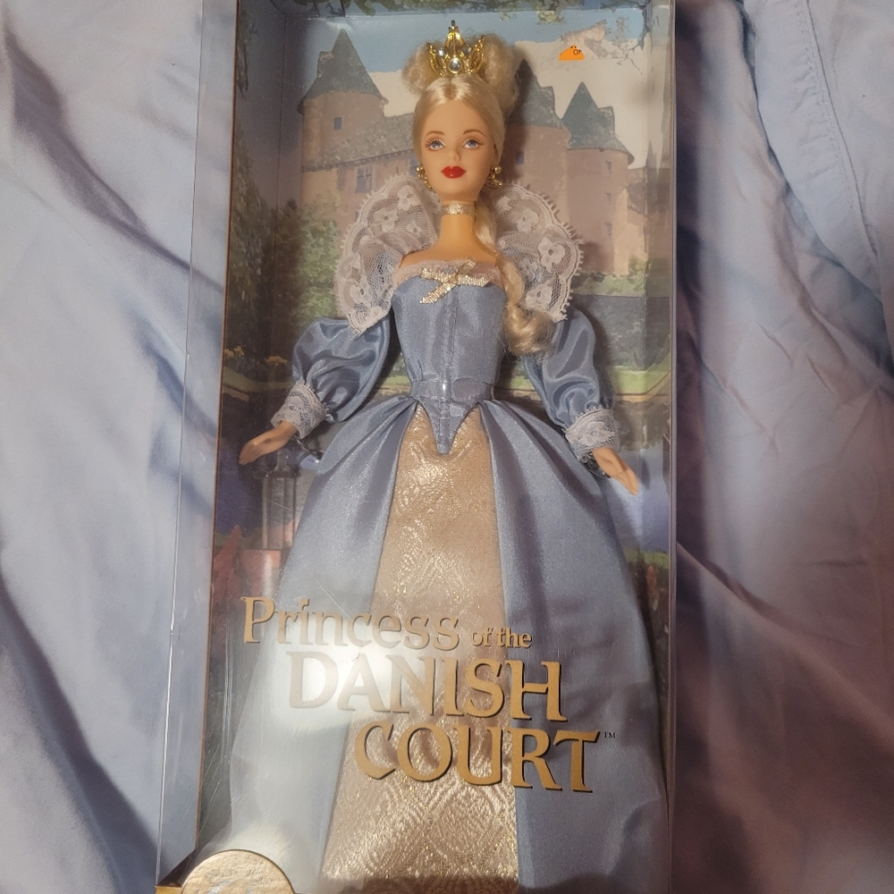 Princess of the Danish Court - Dolls of The World- The Princess Collection